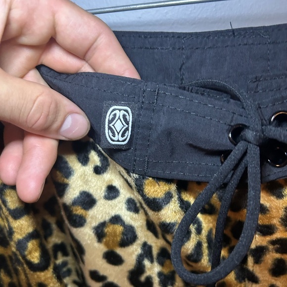 Vintage Maui Built fur leopard swim shorts - Picture 3 of 11